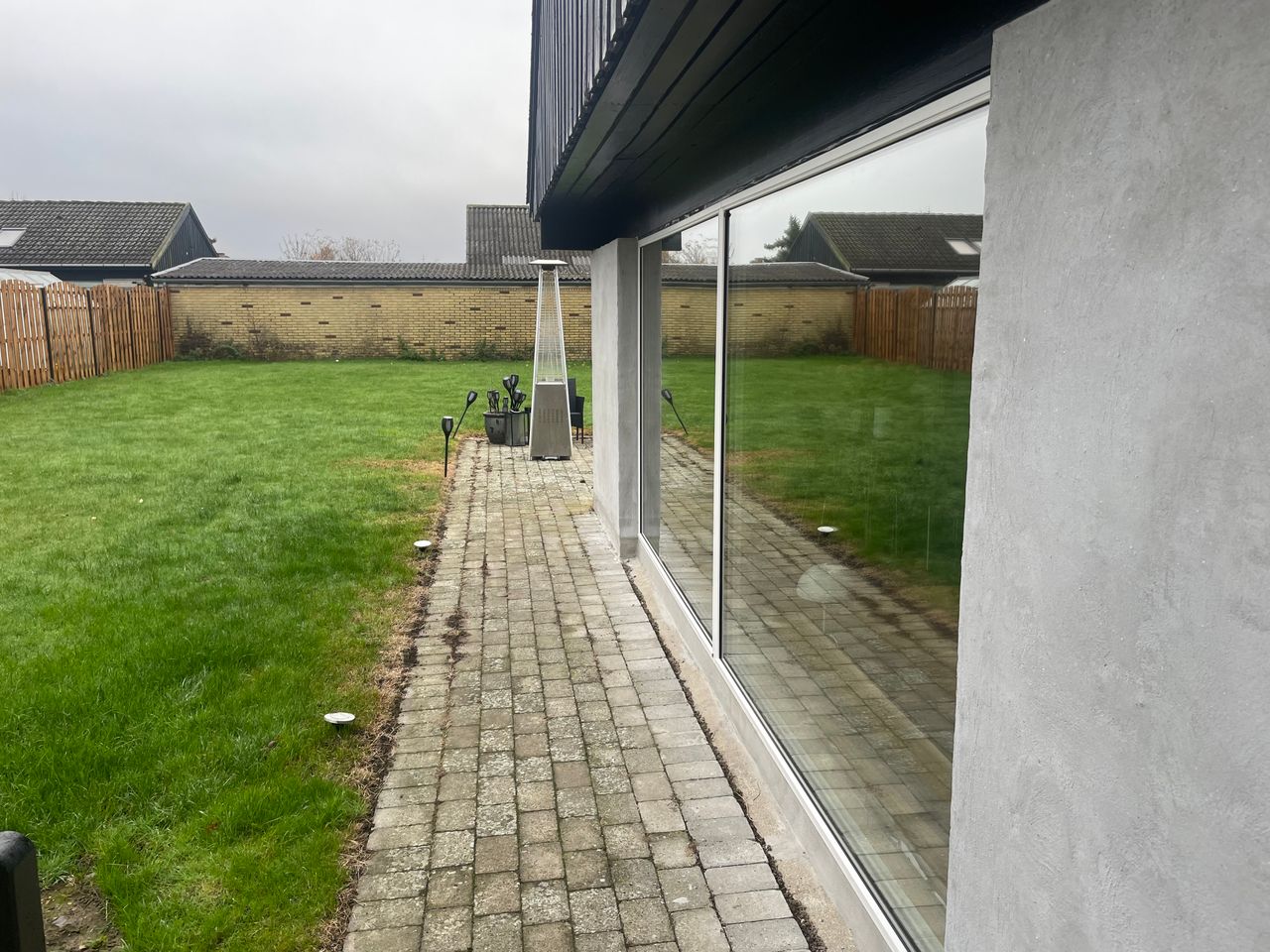 image 02