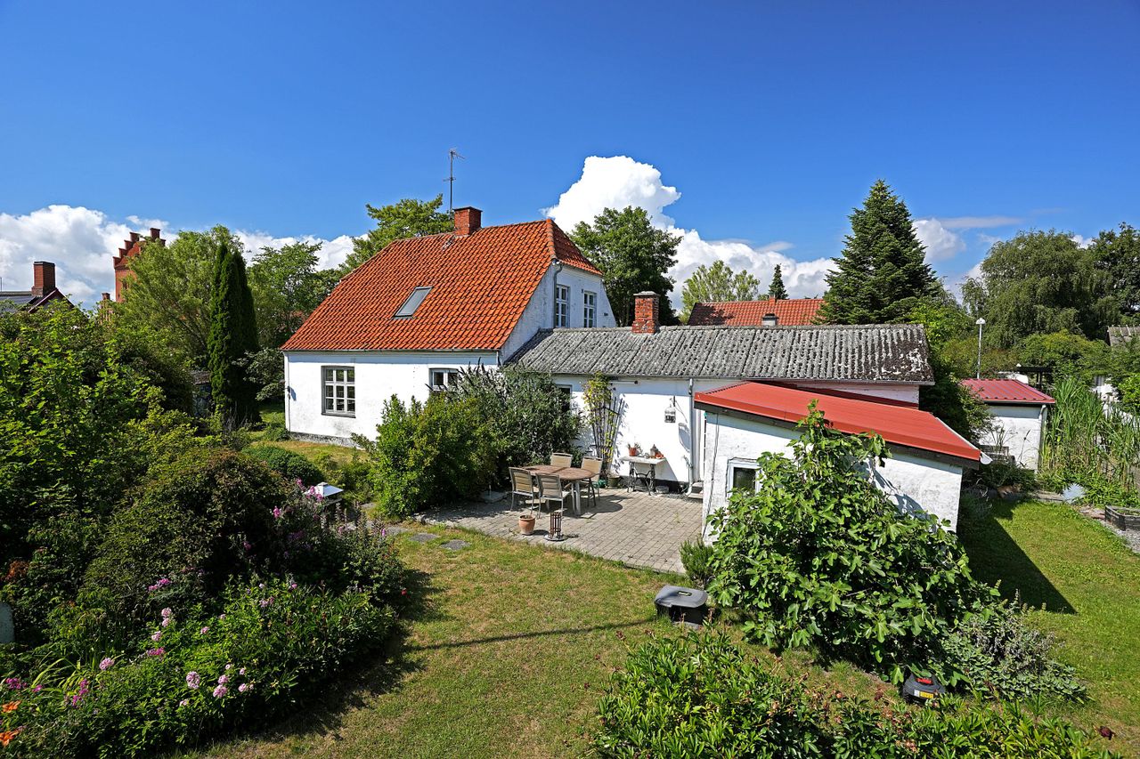 image 01